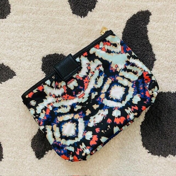 Aimee Kestenberg Malibu Print Colorful Leather Cosmetic Bag Toiletry Travel Case - Picture 3 of 12